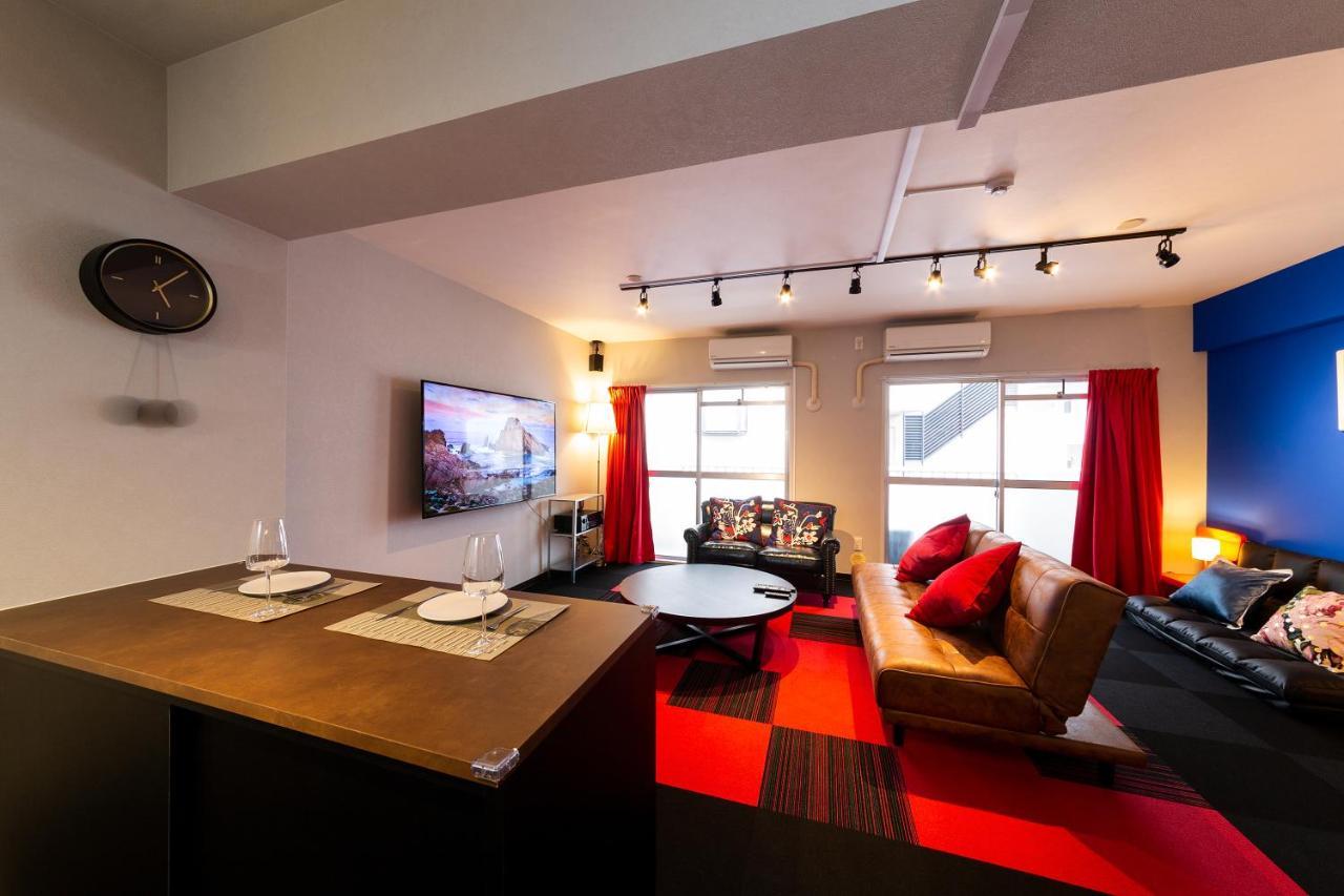 Hakata Apartment *